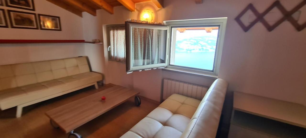 La Villetta In Residence Con Piscina E Vista Lago Parzanica Luaran gambar