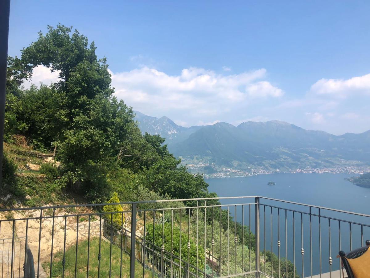 La Villetta In Residence Con Piscina E Vista Lago Parzanica Luaran gambar
